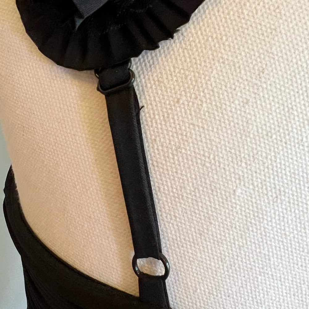 Adrianna Papell Evening Black One Shoulder Column Gown - Picture 6 of 8